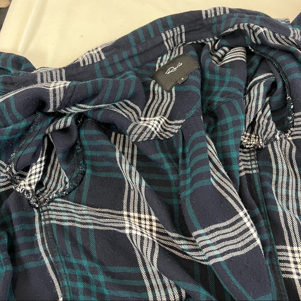 Rails 2 Front Pocket Plaid Button Front Shirt Siz… - image 7